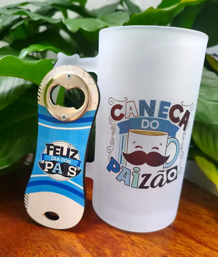 Caneca de vidro fosco com abridor