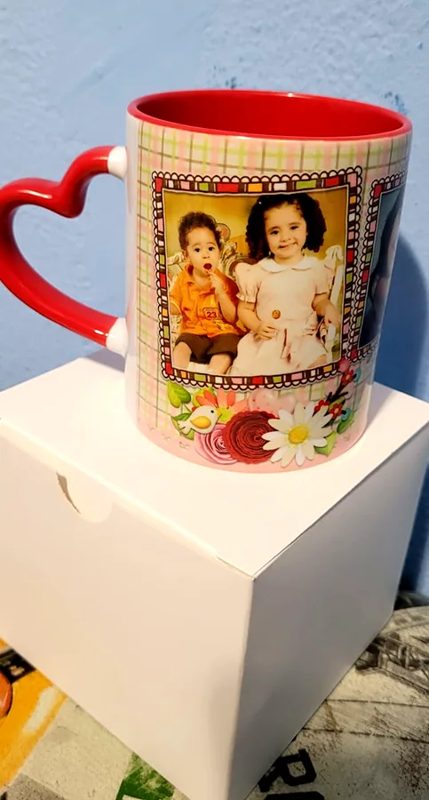 Caneca com fotos da família