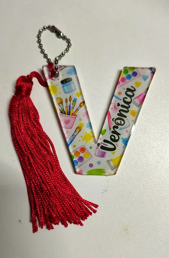 Chaveiro personalizado com letra e nome