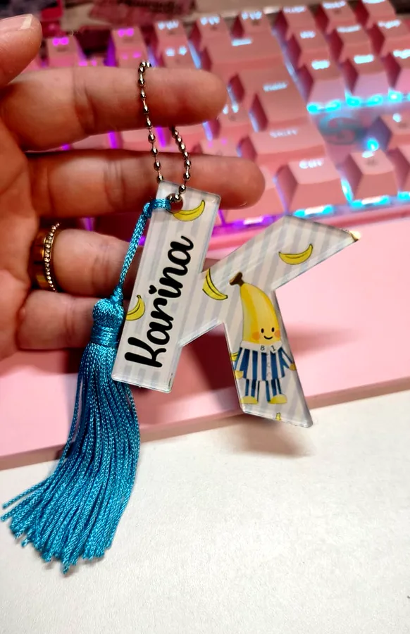 Chaveiro personalizado com letra e nome